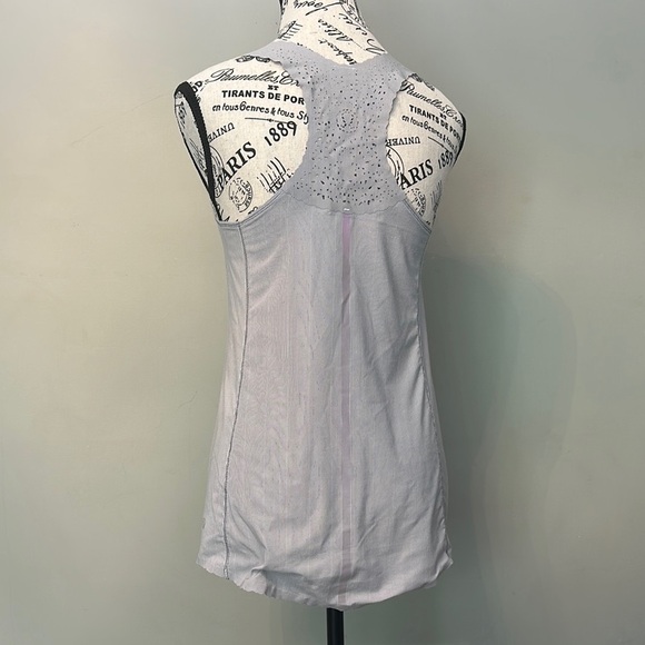 Lululemon Run A Marathon Singlet
Wee Stripe Printed White Fossil size 4 - Picture 2 of 3